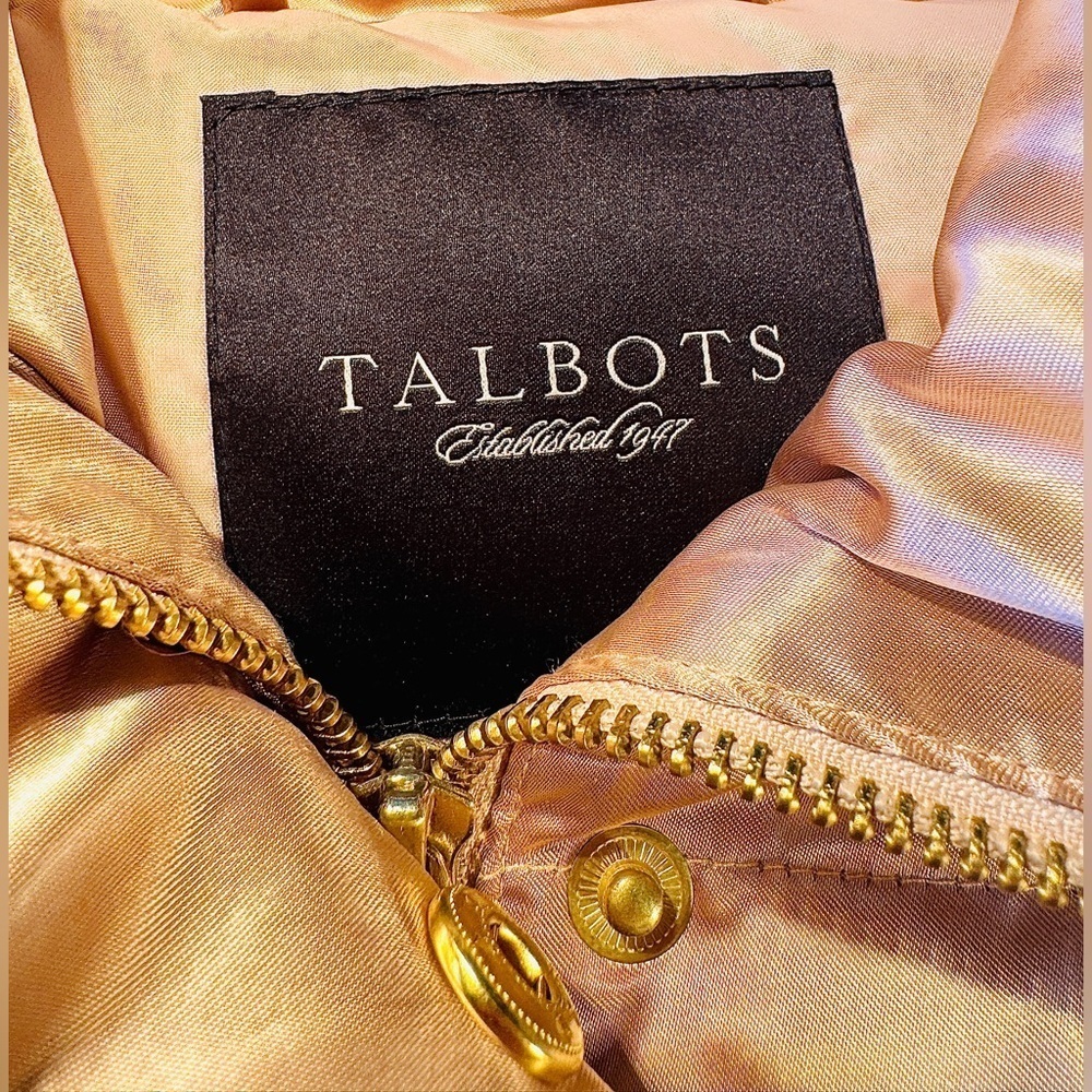 Talbots New High Collar Quilted Down Ladies Puffer Vest.WOW So Hot and Warm! 🥵🔥​ - Picture 4 of 13